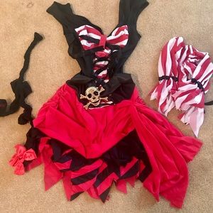 Adult pirate Halloween costume